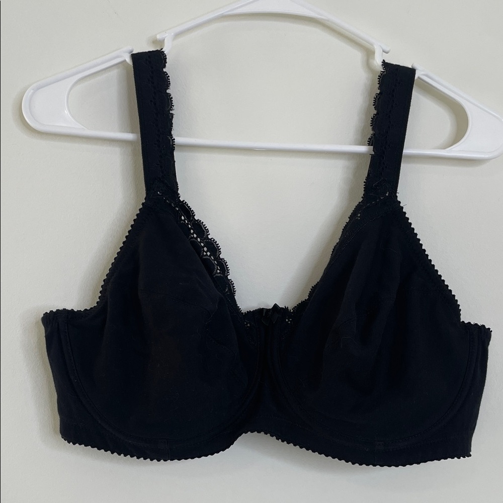 Chic Black Lace Detail Bra